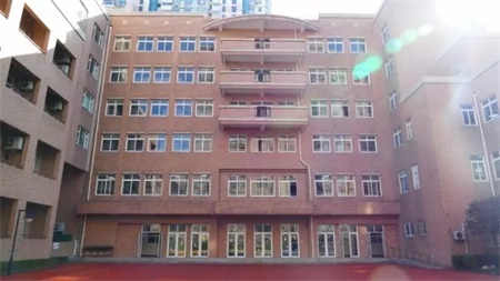 上海民辦南模中學(xué)