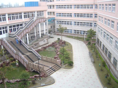 學(xué)校環(huán)境